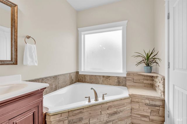 2605 Springcrest Street, Caldwell, ID 83607