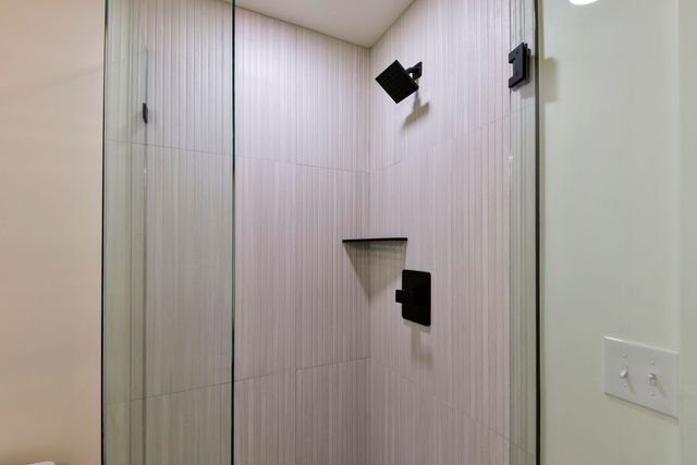 2274 S Edgewater Drive, Springfield, MO 65804