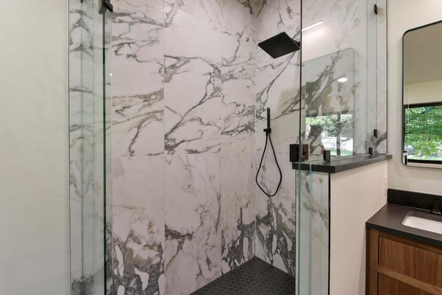 2274 S Edgewater Drive, Springfield, MO 65804