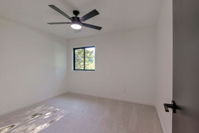 2274 S Edgewater Drive, Springfield, MO 65804