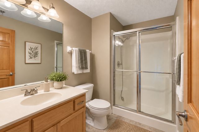 20035 Homestead Court 28, Lakeville, MN 55044