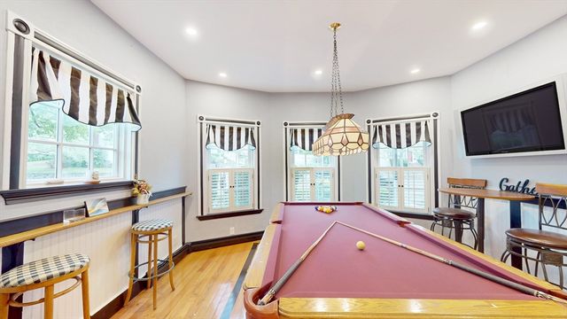 654 Main St, Watertown, MA 02472