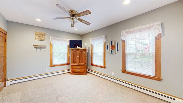 654 Main St, Watertown, MA 02472