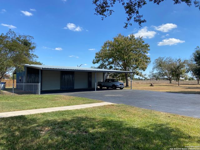2767 Haeckerville, Cibolo, TX 78108