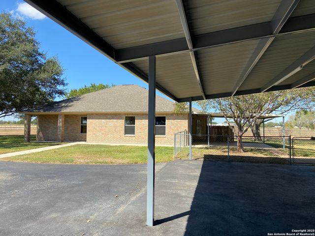 2767 Haeckerville, Cibolo, TX 78108