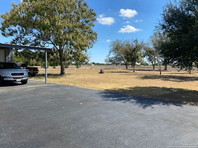 2767 Haeckerville, Cibolo, TX 78108