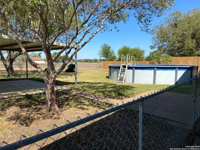2767 Haeckerville, Cibolo, TX 78108