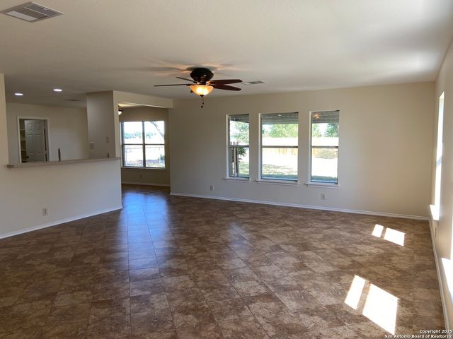 2767 Haeckerville, Cibolo, TX 78108