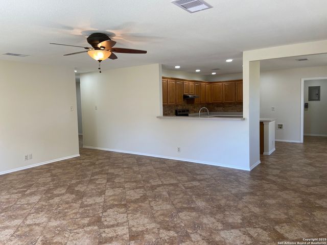 2767 Haeckerville, Cibolo, TX 78108