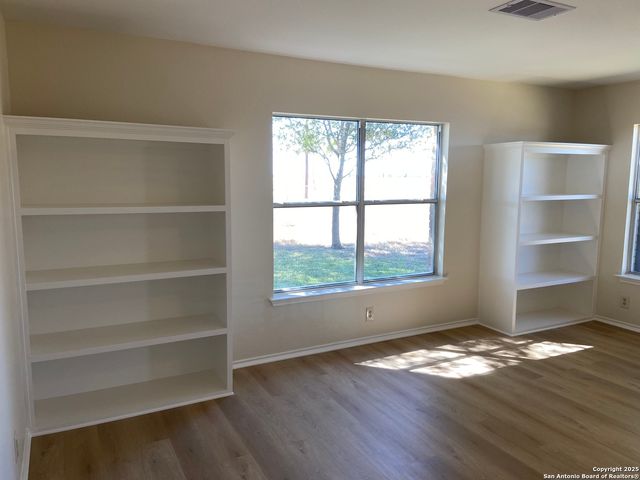 2767 Haeckerville, Cibolo, TX 78108