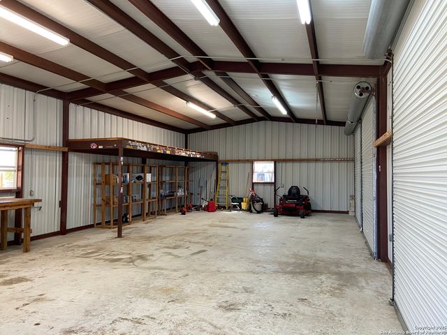 2767 Haeckerville, Cibolo, TX 78108