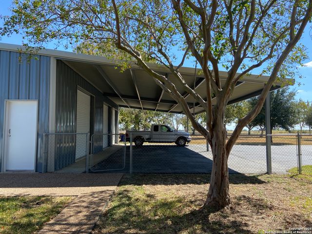 2767 Haeckerville, Cibolo, TX 78108
