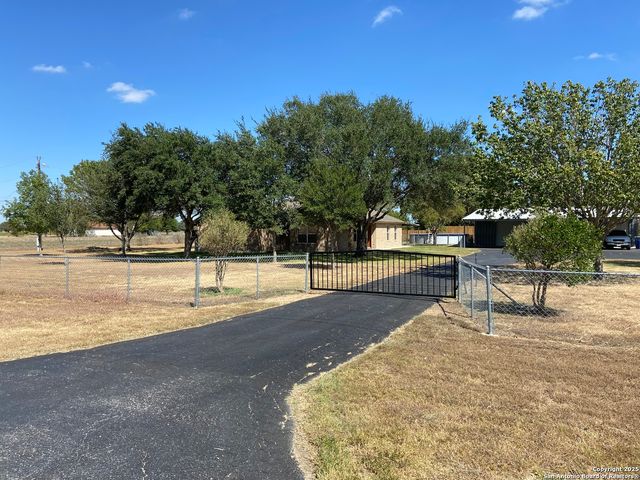 2767 Haeckerville, Cibolo, TX 78108
