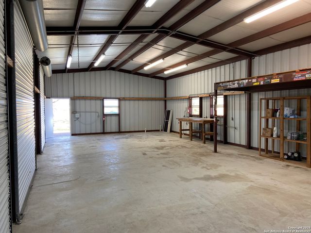 2767 Haeckerville, Cibolo, TX 78108
