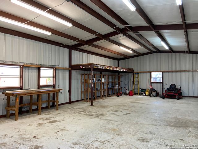 2767 Haeckerville, Cibolo, TX 78108