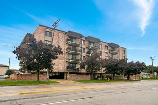 7525 W Lawrence Avenue 505, Harwood Heights, IL 60706