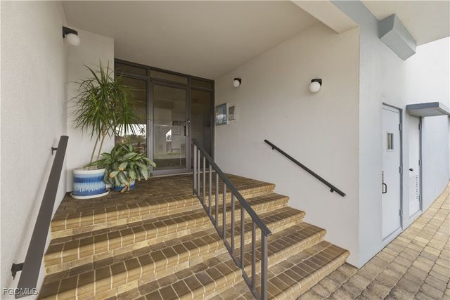 1925 Clifford ST 101, Fort Myers, FL 33901