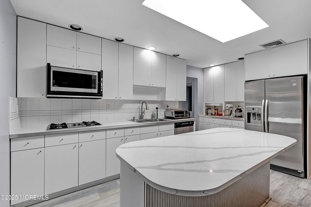 32 Kilfoyle Avenue, Fords, NJ 08863