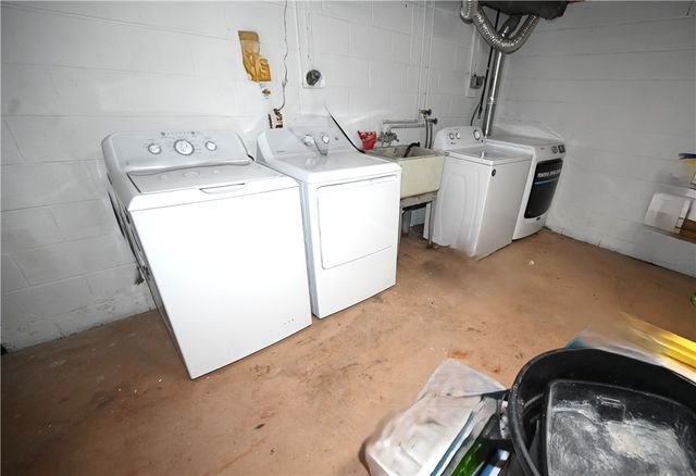 6 Hitree Lane, Chili, NY 14624