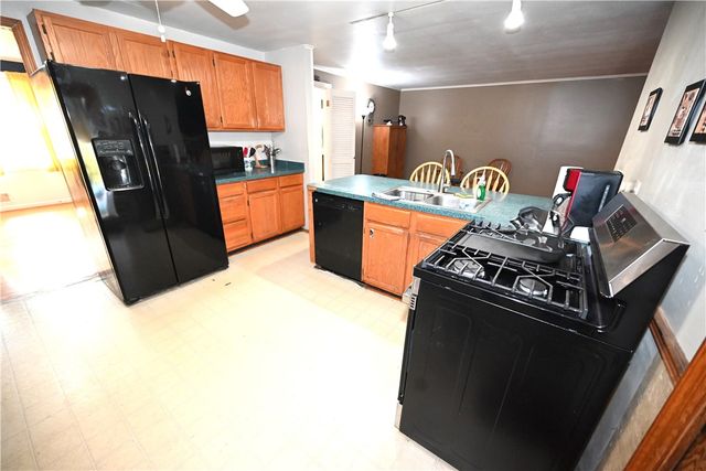 6 Hitree Lane, Chili, NY 14624