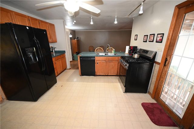 6 Hitree Lane, Chili, NY 14624