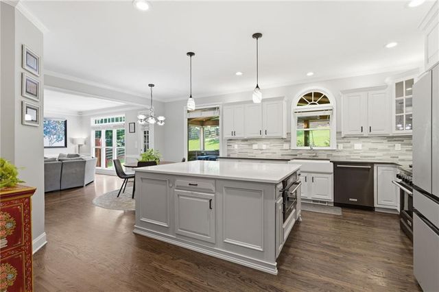 112 Grandcrest Drive, Suwanee, GA 30024