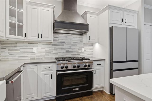 112 Grandcrest Drive, Suwanee, GA 30024