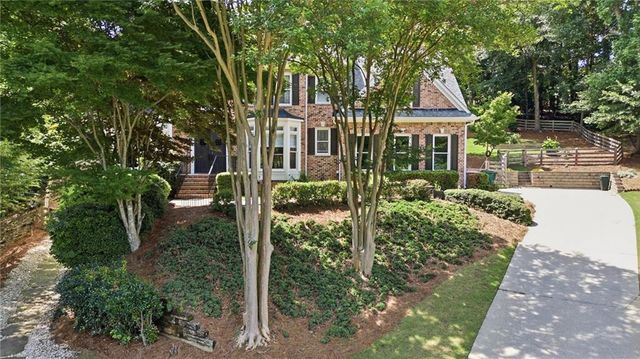 112 Grandcrest Drive, Suwanee, GA 30024