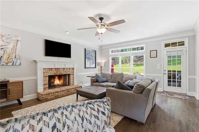 112 Grandcrest Drive, Suwanee, GA 30024