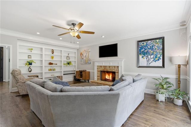112 Grandcrest Drive, Suwanee, GA 30024