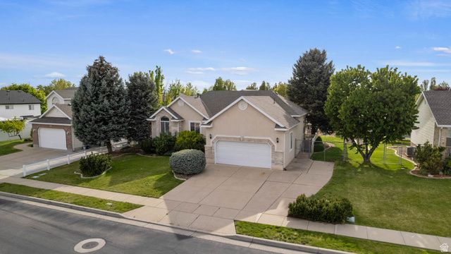 1369 N 2925 W, Layton, UT 84041
