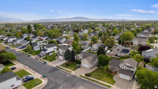 1369 N 2925 W, Layton, UT 84041