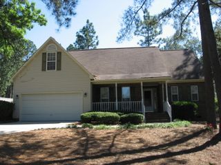 140 Lake View Drive E, Pinehurst, NC 28374