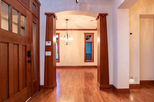 582 Summit Avenue, Saint Paul, MN 55102