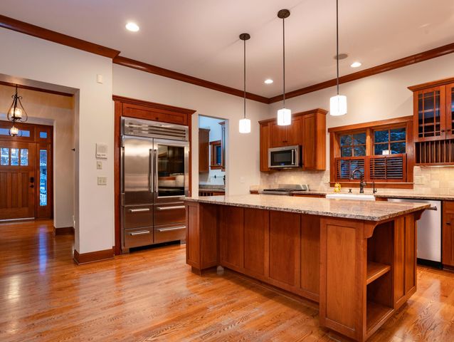 582 Summit Avenue, Saint Paul, MN 55102