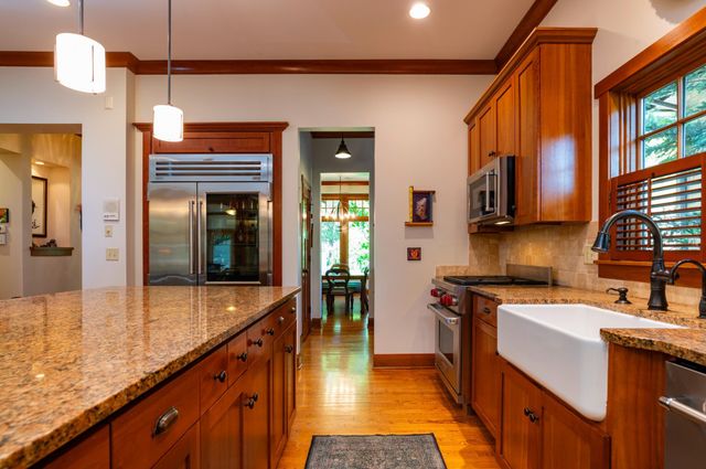 582 Summit Avenue, Saint Paul, MN 55102