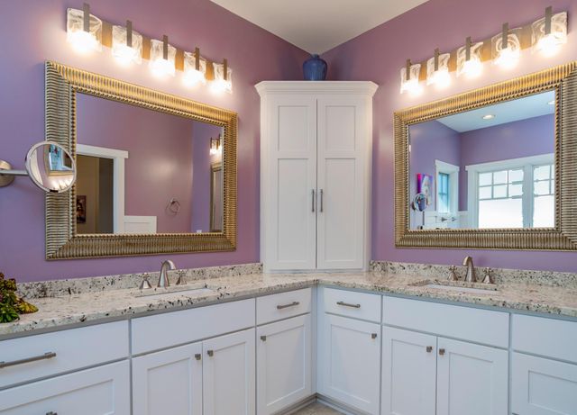 582 Summit Avenue, Saint Paul, MN 55102