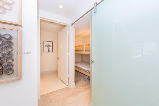 55 SW 9th St 1010, Miami, FL 33130