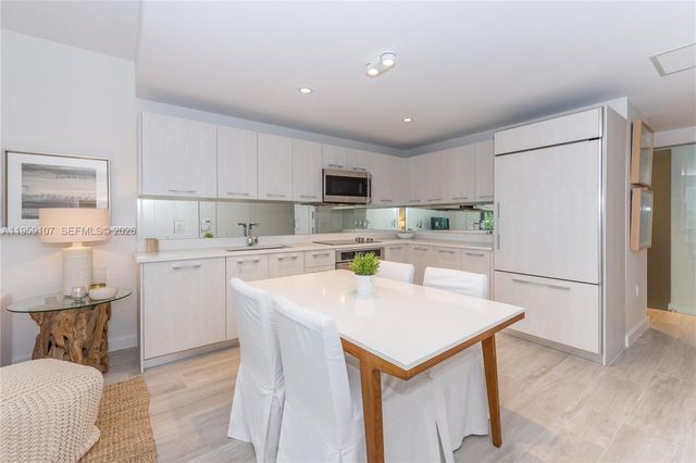 55 SW 9th St 1010, Miami, FL 33130