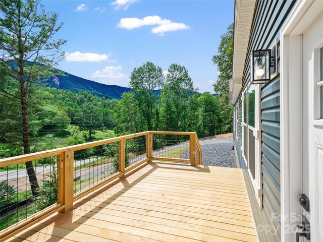 12 Goodtime Lane, Burnsville, NC 28714