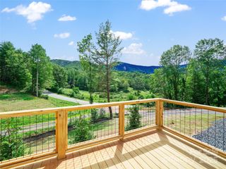 12 Goodtime Lane, Burnsville, NC 28714