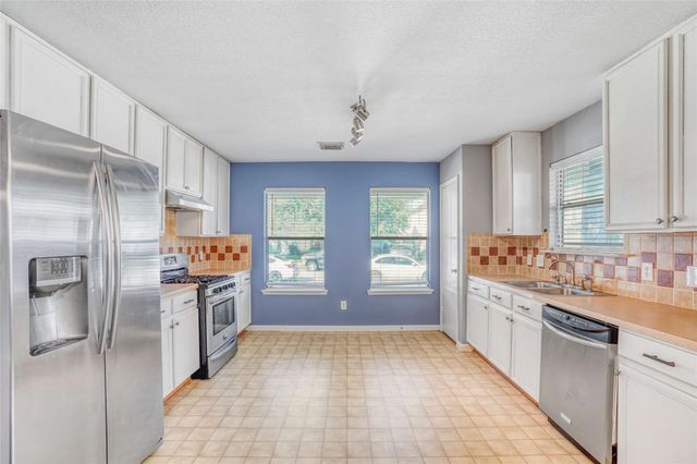 19039 Remington Park Drive, Houston, TX 77073