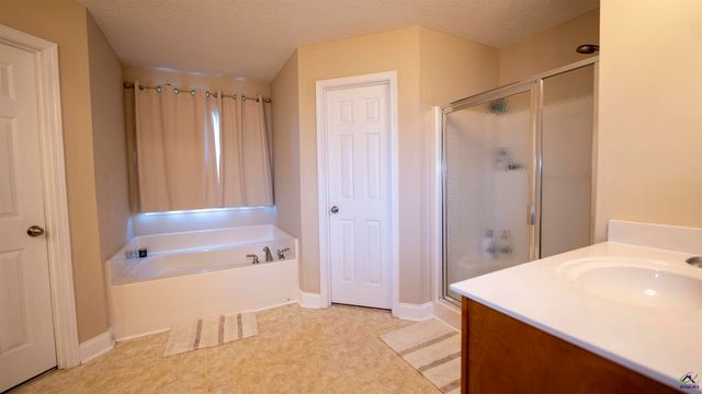 311 Sugarloaf Parkway, Perry, GA 31069