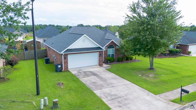 311 Sugarloaf Parkway, Perry, GA 31069