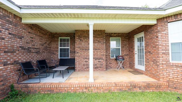 311 Sugarloaf Parkway, Perry, GA 31069