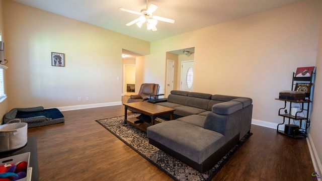 311 Sugarloaf Parkway, Perry, GA 31069