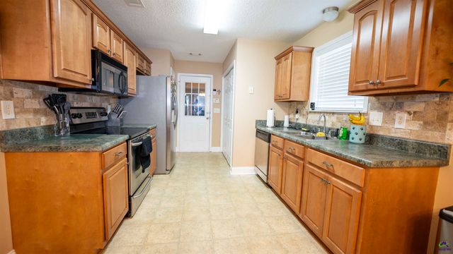 311 Sugarloaf Parkway, Perry, GA 31069