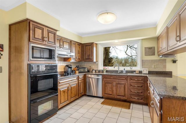 231 Pennington Lane, Clarkson Valley, MO 63005