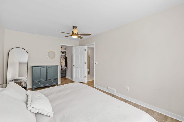 828 Sherwood Road, Shoreview, MN 55126