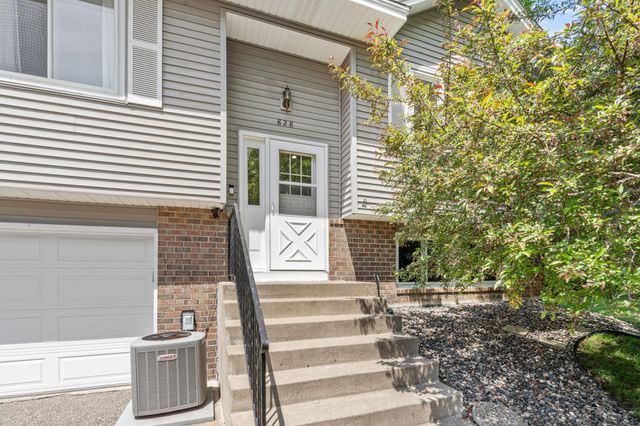 828 Sherwood Road, Shoreview, MN 55126